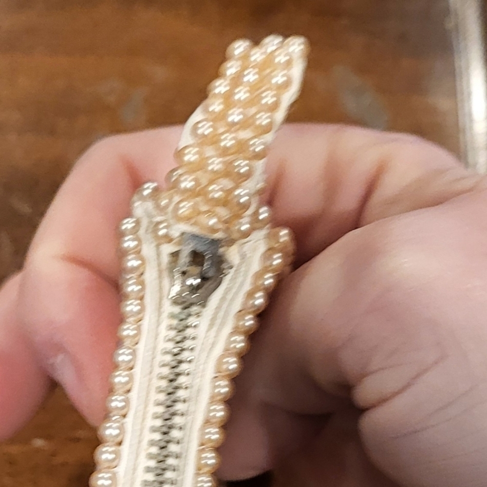 Vintage Pearl & Beaded Lotus Flower Clutch - Picture 3 of 7